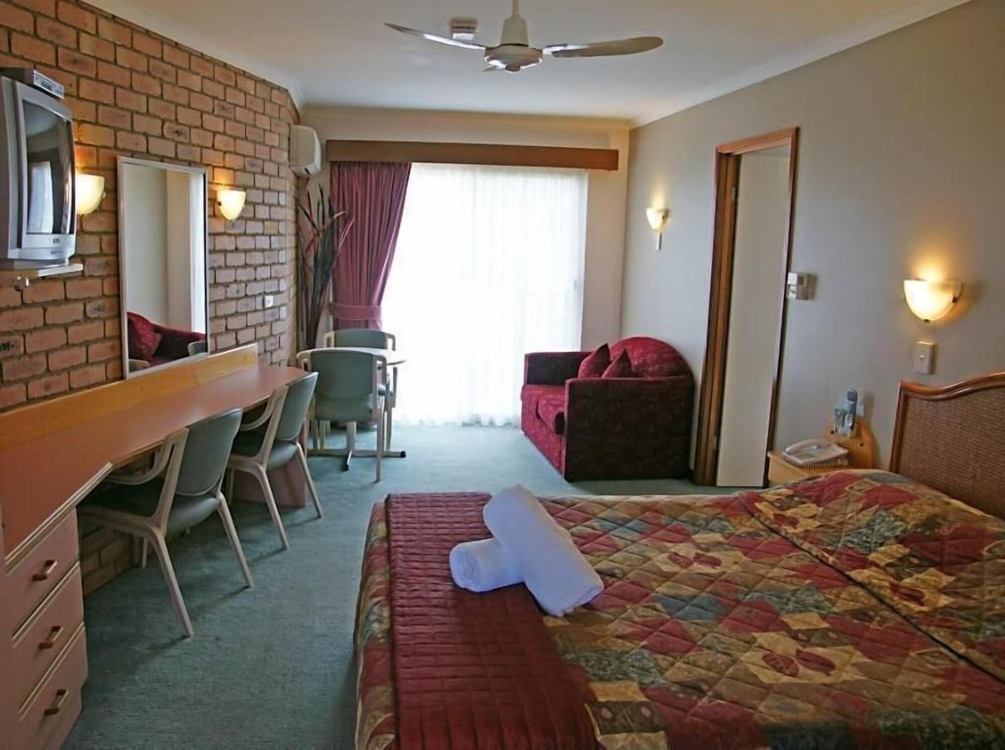Sapphire Waters Motor Motel 3*