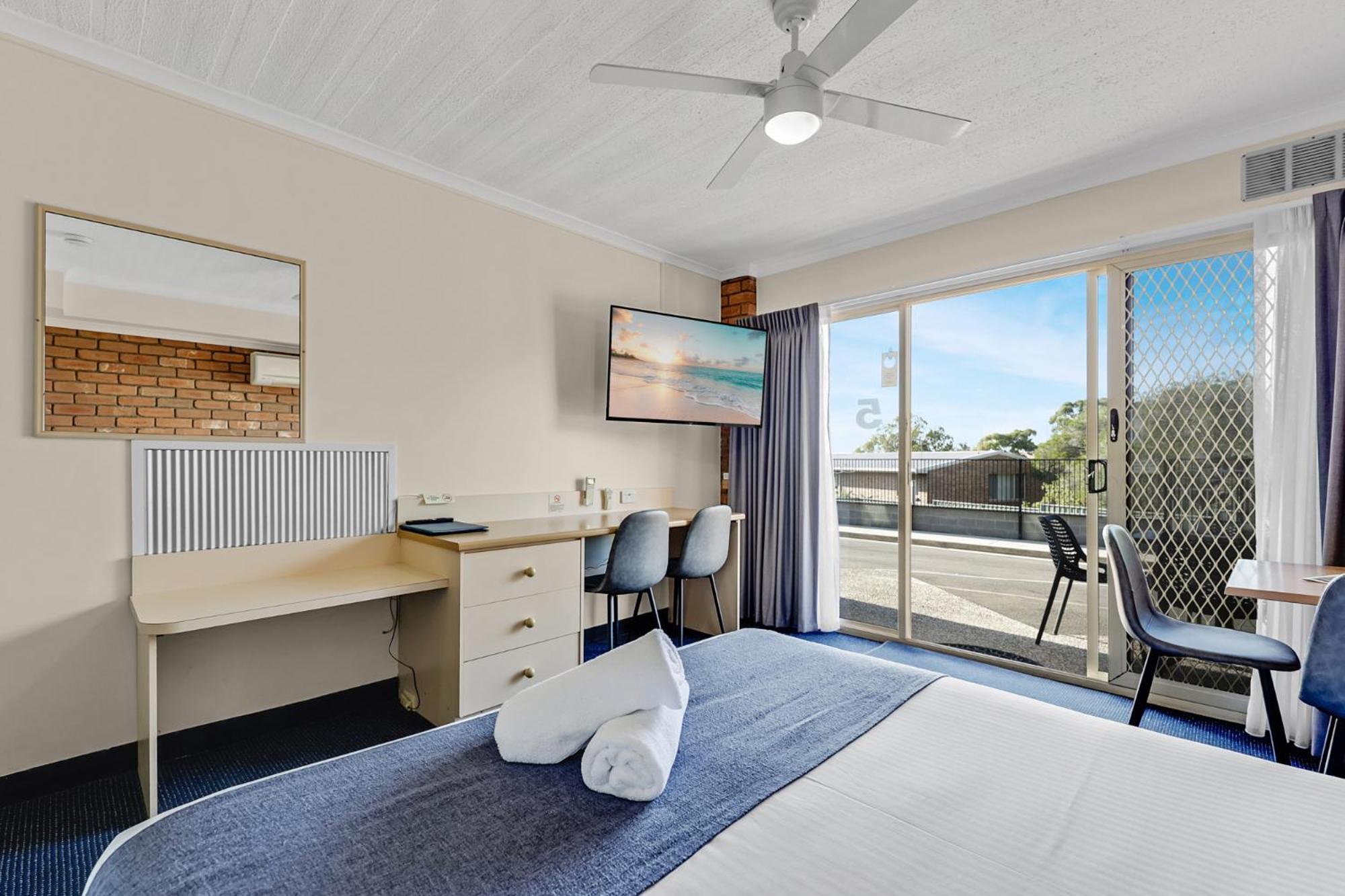 Sapphire Waters Motor Motel 3*