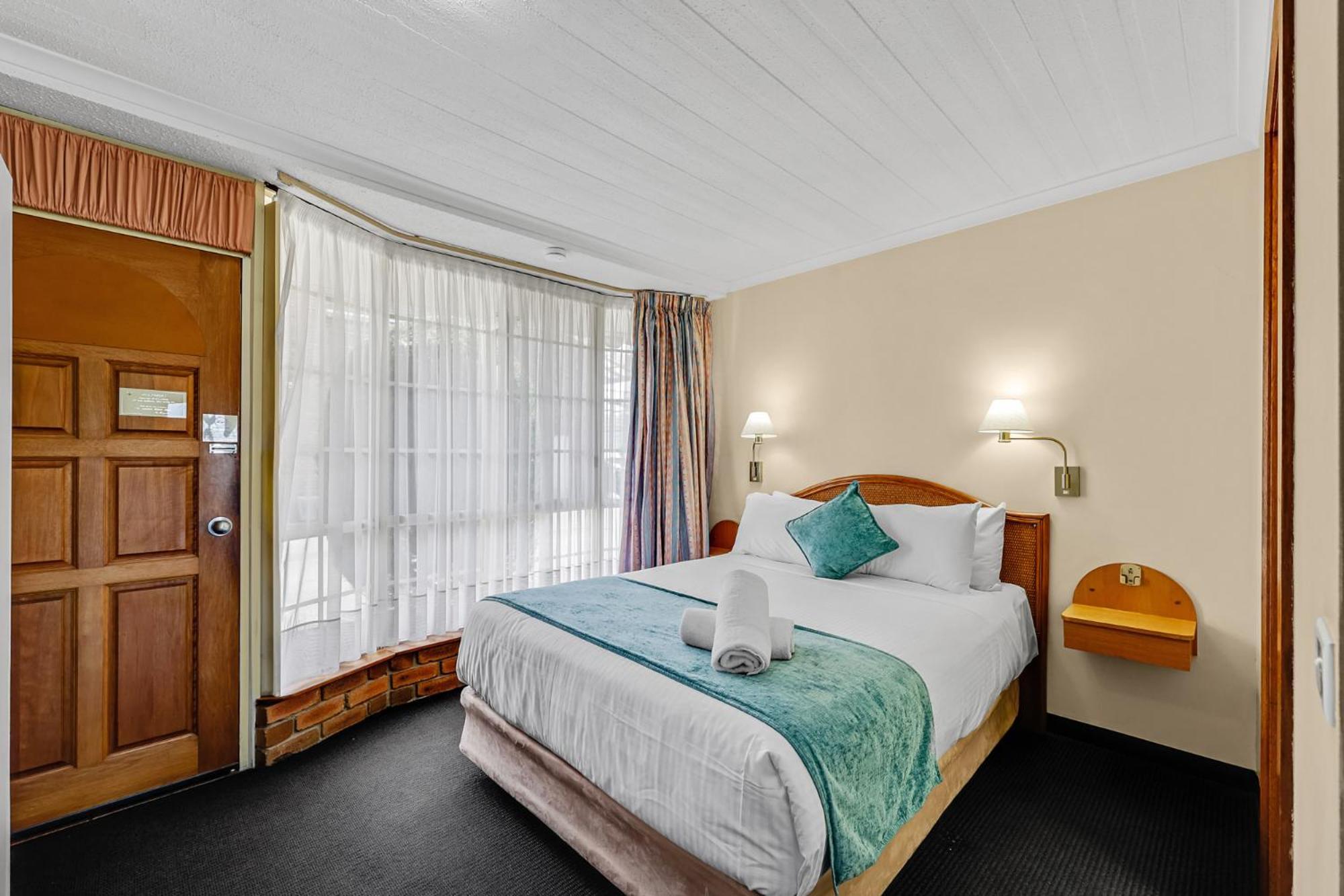 Sapphire Waters Motor Motel 3*